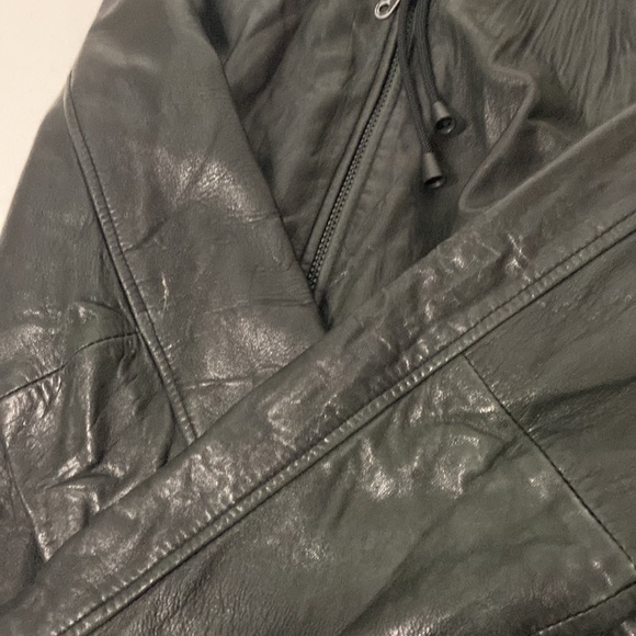 women’s leather jacket - Picture 2 of 3